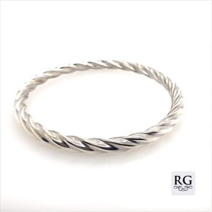 925 HOLLOW TWISTED ROPE BANGLE - 7MM  <br/>M18042