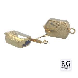 BRASS NICKEL FREE GOLD PL OVAL CLASP - 1 EYE <br/>M20036