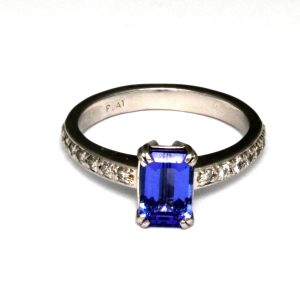 PLATINIUM TZ:1.79 14DR:0.28CT GHVS DIA RING - 8.6M <br/>M3149