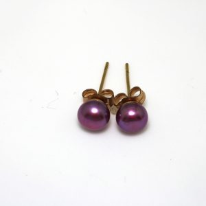 8CT YG BURGUNDY FW PEARL STUDS - 6-7MM <br/>MPEG006BU