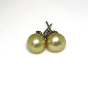 925 MINT GREEN FW PEARL SILICONE STUDS - 9.5-10MM