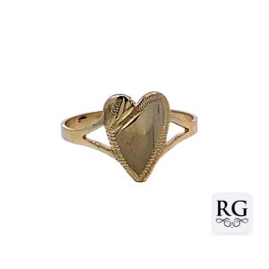 9CT YG ENG SIGNET RING - HEART - 12MM <br/>UC101H