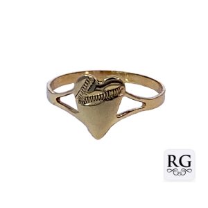 9CT YG ENG HEART SIGNET RING - BABY - 9MM <br/>UC102H